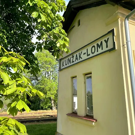 Uzkokolejky - Kunzak - Lomy Apartment *