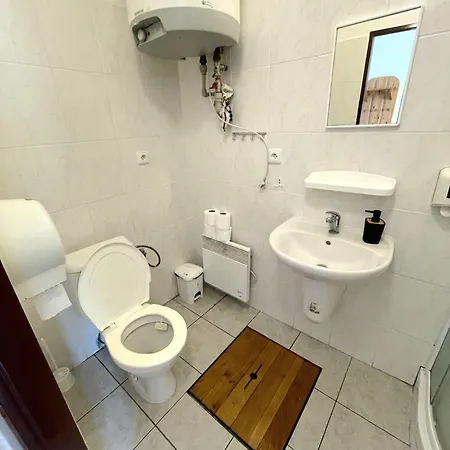 Apartment Uzkokolejky - Kunzak - Lomy *