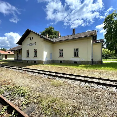 Apartment Uzkokolejky - Kunzak - Lomy Lomy (Jindrichuv Hradec)